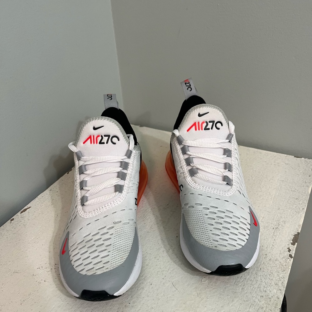 Youth Nike 270